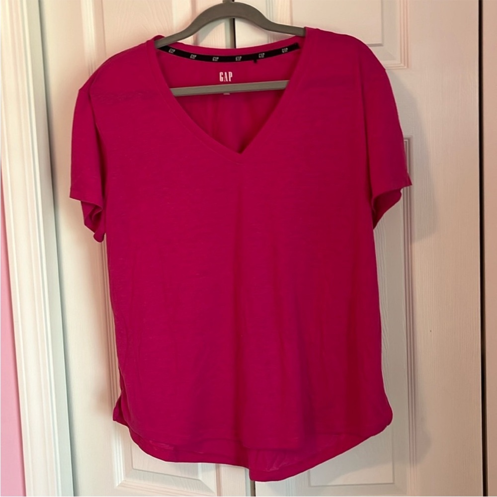 GAP Women's Pink V-Neck Top